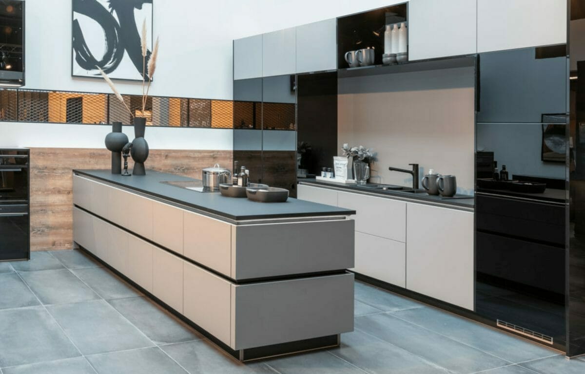 Glossy Handleless Kitchen