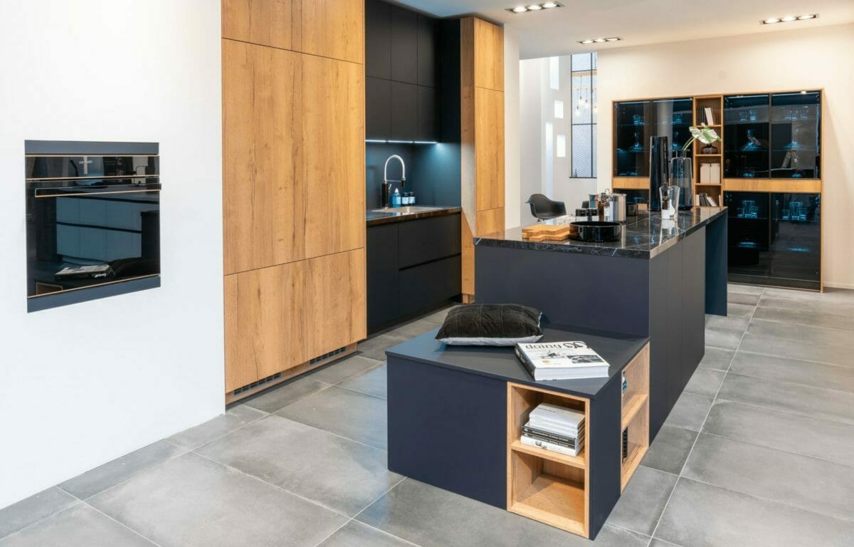 Modern Kitchen With Oak Effect