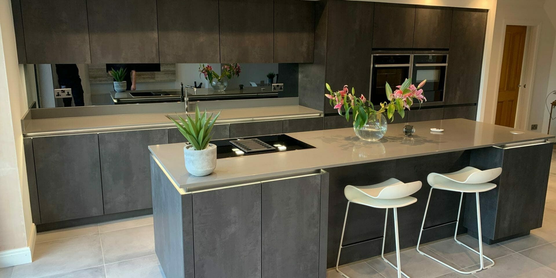 Contemporary Handleless